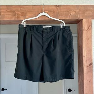 Weekender Shorts Pleated Front Size 40 Men